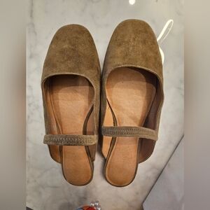 The Greta Ballet Flat Mule